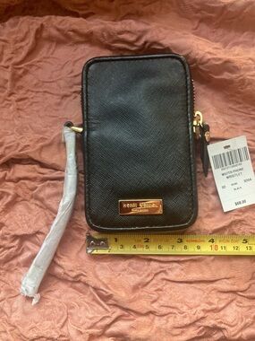 NWT henri bendel Black W57th Phone Wristlet with Gold Hardware